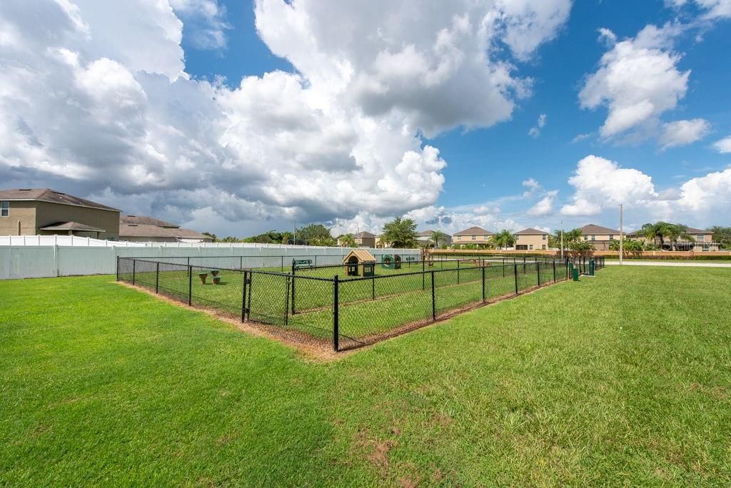 En Venta: $285,000 (4 camas, 2 baños, 1914 Pies cuadrados)