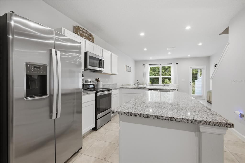 待售: $279,900 (3 贝兹, 2 浴室, 1440 平方英尺)
