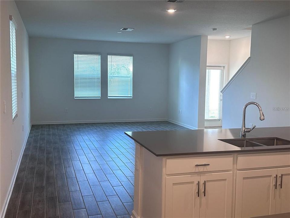 For Rent: $2,850 (3 beds, 2 baths, 1770 Square Feet)