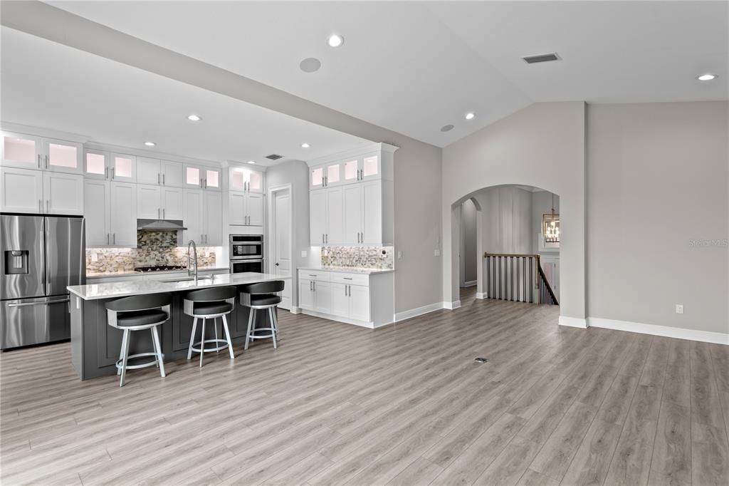 For Sale: $1,485,000 (3 beds, 2 baths, 2334 Square Feet)