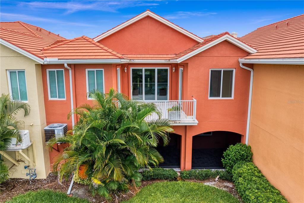 For Sale: $1,485,000 (3 beds, 2 baths, 2334 Square Feet)