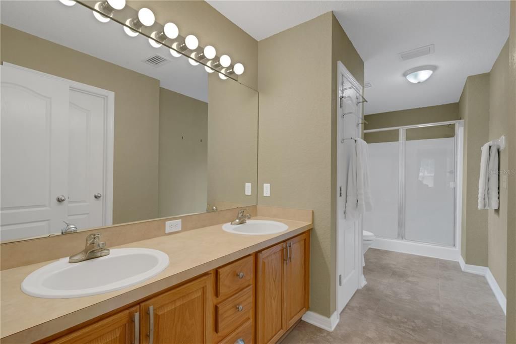 For Sale: $399,000 (4 beds, 2 baths, 2676 Square Feet)