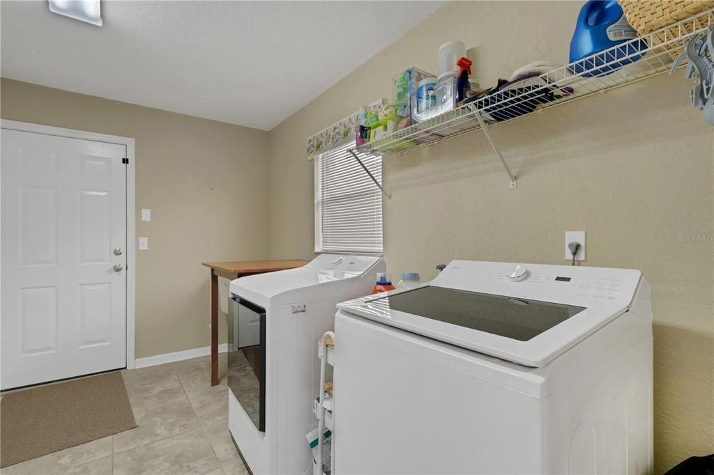 For Sale: $399,000 (4 beds, 2 baths, 2676 Square Feet)
