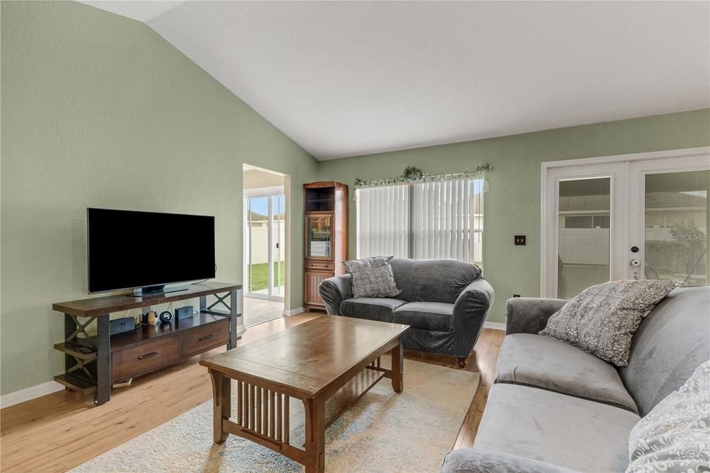 For Sale: $399,000 (4 beds, 2 baths, 2676 Square Feet)