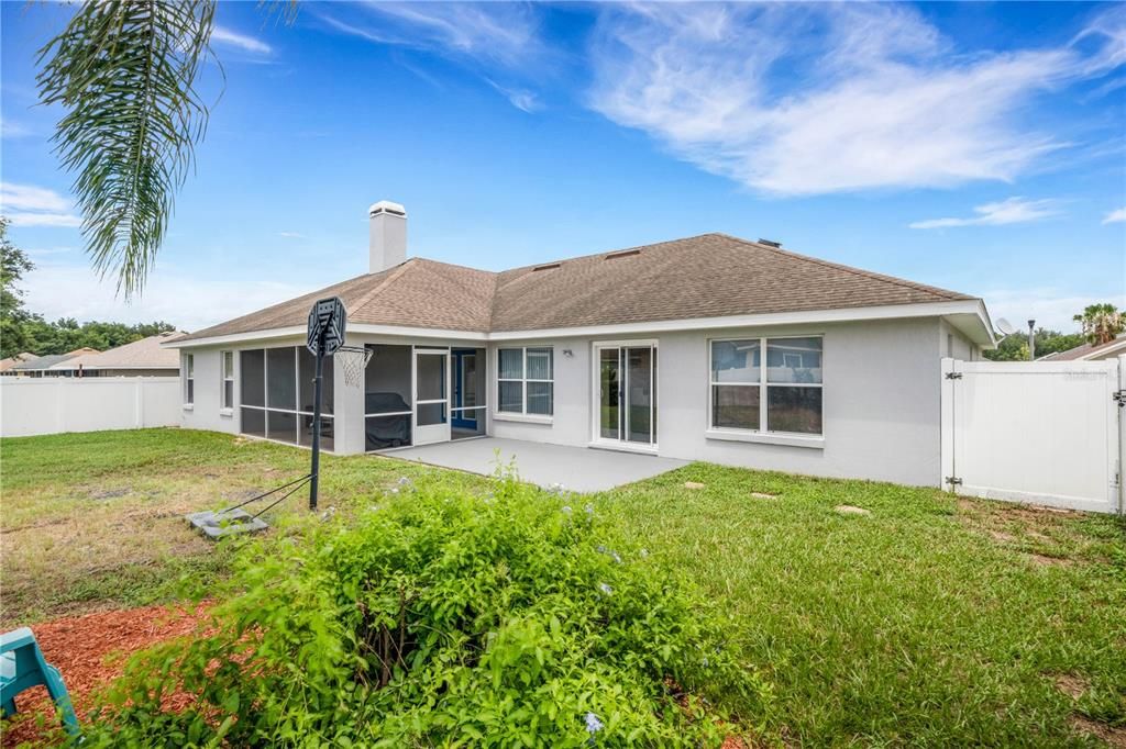 For Sale: $399,000 (4 beds, 2 baths, 2676 Square Feet)