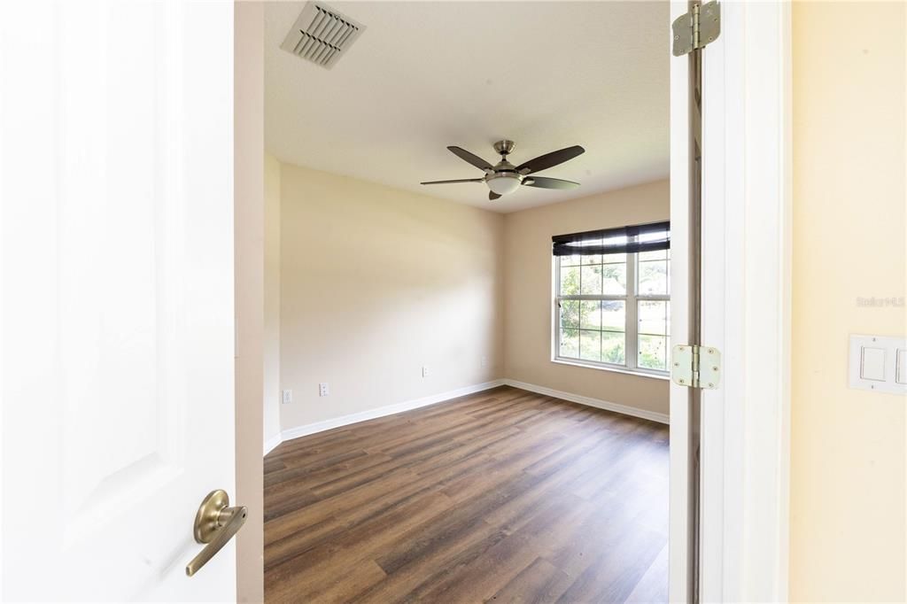En Venta: $635,000 (4 camas, 2 baños, 2520 Pies cuadrados)