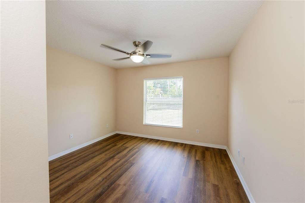 En Venta: $635,000 (4 camas, 2 baños, 2520 Pies cuadrados)