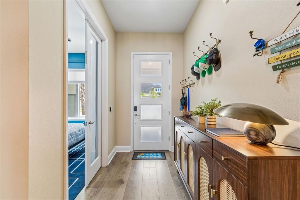 For Sale: $1,150,000 (6 beds, 4 baths, 4056 Square Feet)