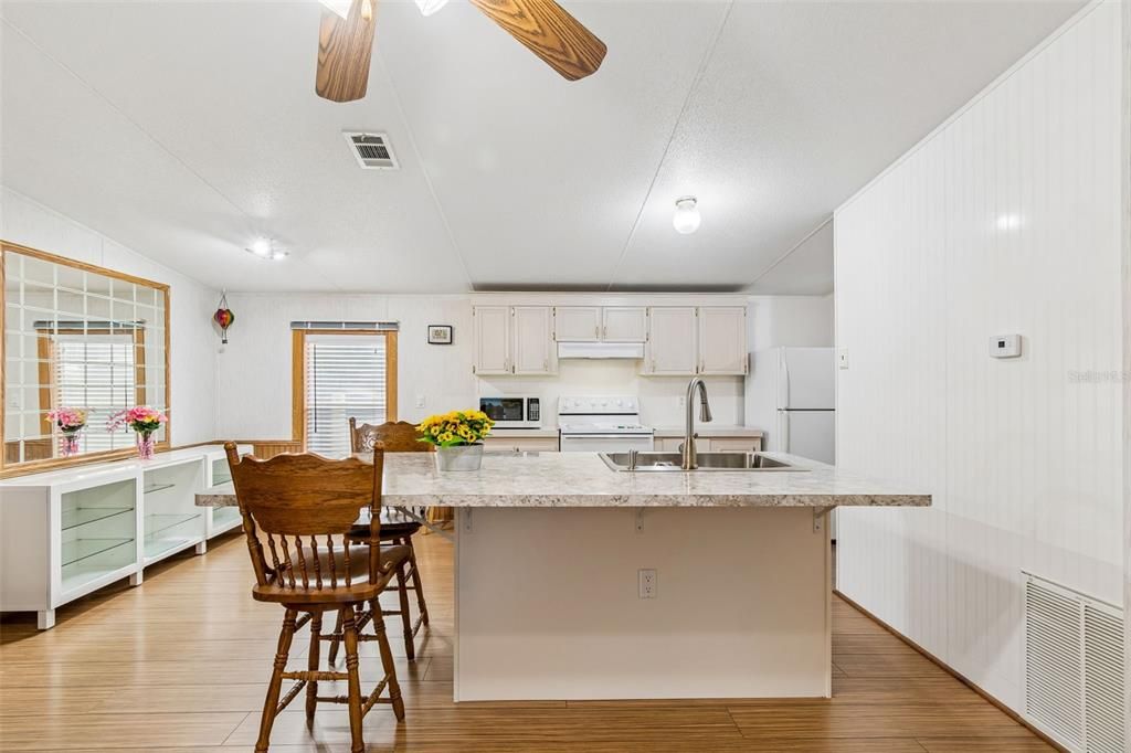 En Venta: $169,900 (2 camas, 2 baños, 960 Pies cuadrados)