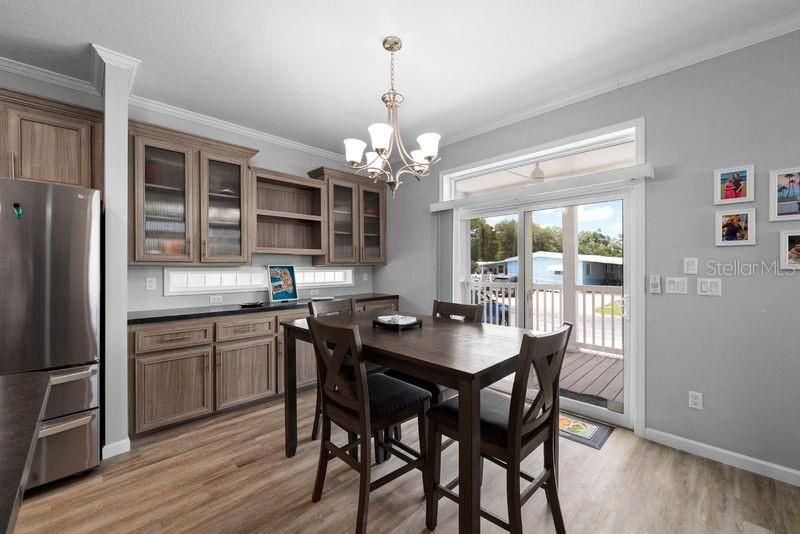 For Sale: $385,000 (2 beds, 2 baths, 1620 Square Feet)