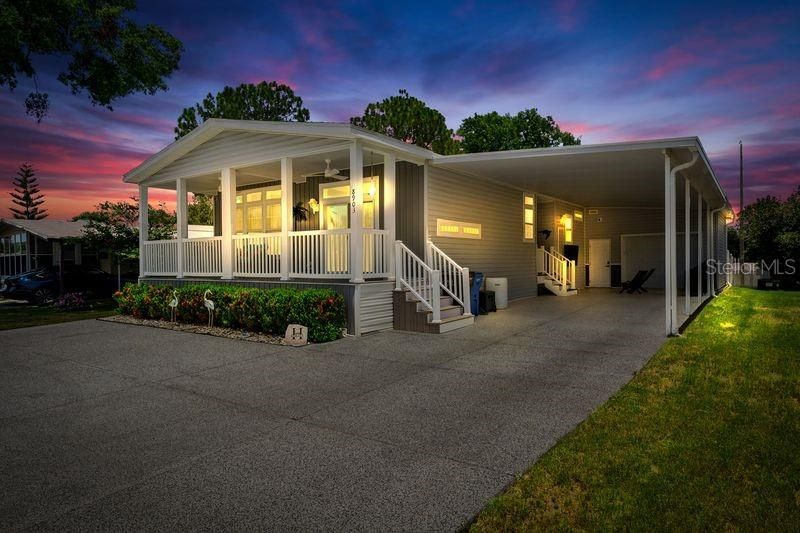 For Sale: $385,000 (2 beds, 2 baths, 1620 Square Feet)