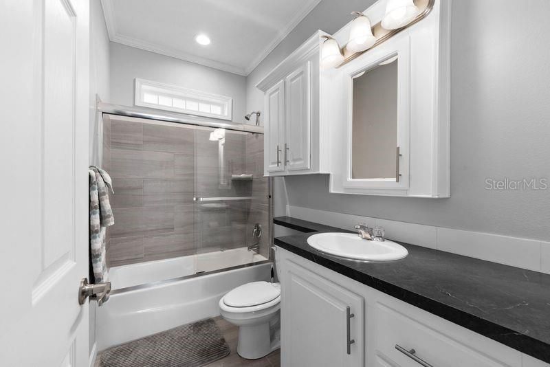 For Sale: $385,000 (2 beds, 2 baths, 1620 Square Feet)