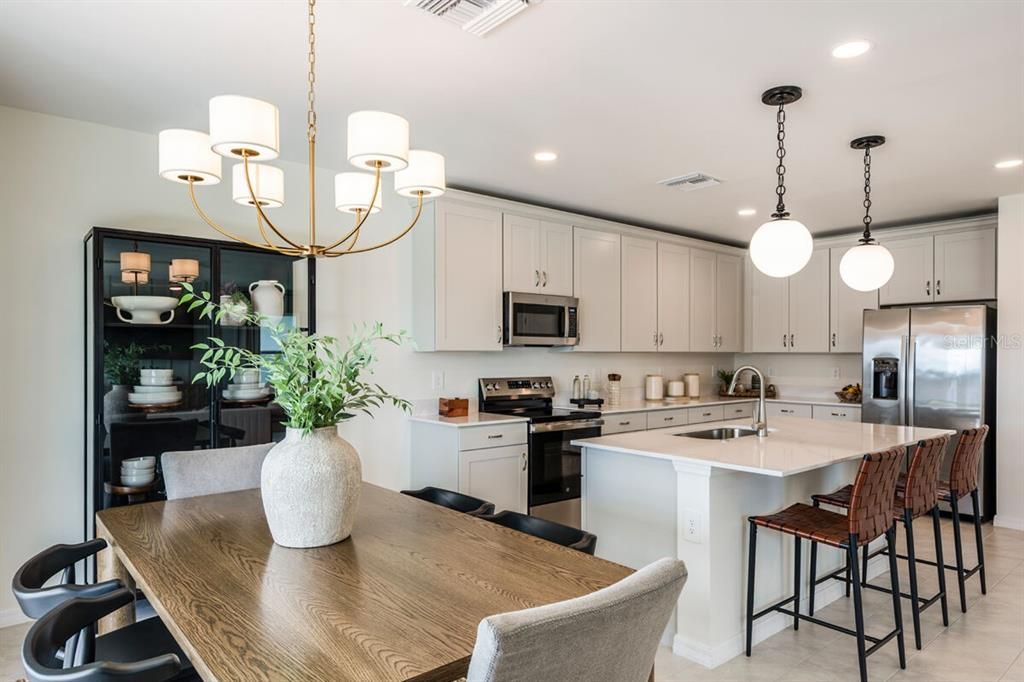 For Sale: $485,560 (5 beds, 2 baths, 2262 Square Feet)
