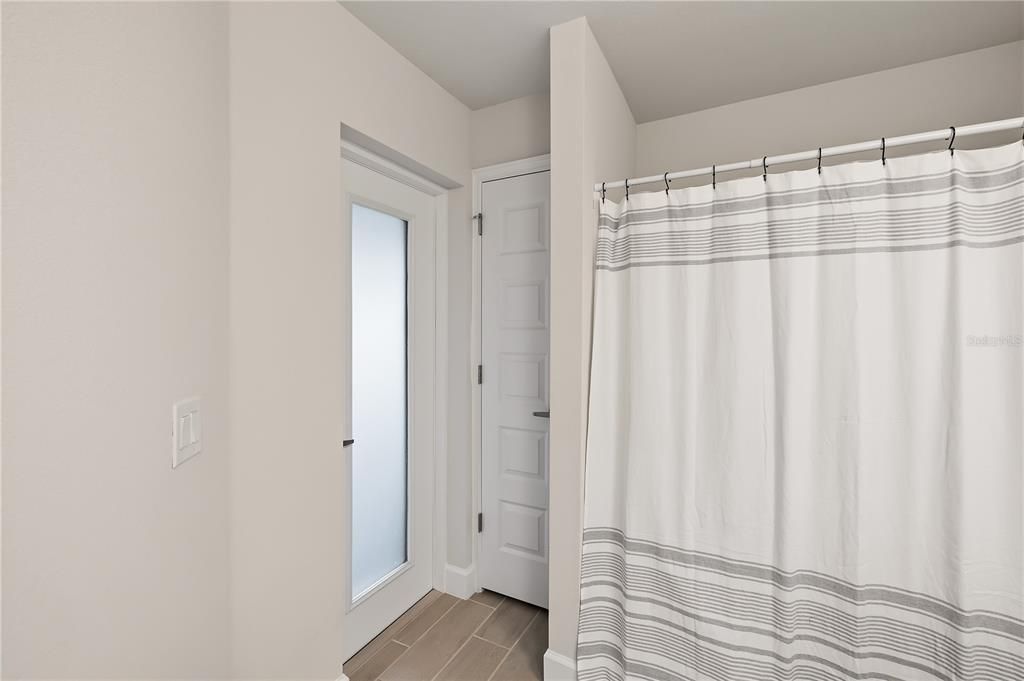 For Sale: $385,000 (4 beds, 3 baths, 2265 Square Feet)