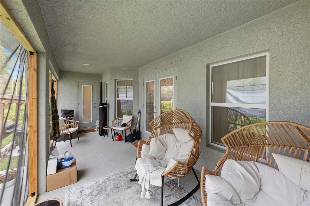 For Sale: $385,000 (4 beds, 3 baths, 2265 Square Feet)