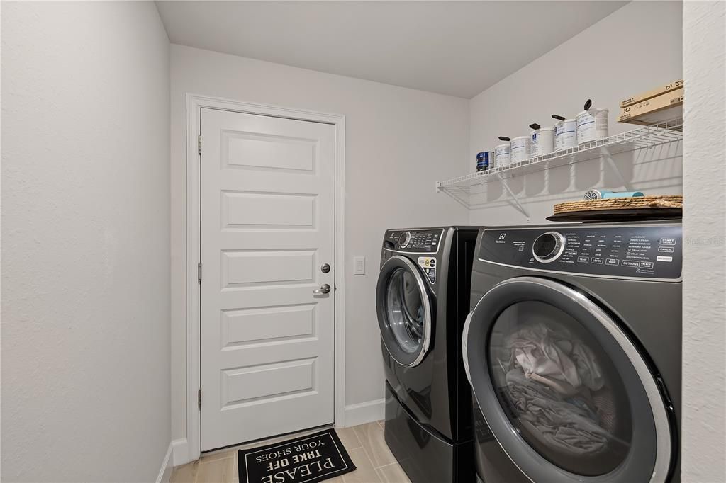 For Sale: $385,000 (4 beds, 3 baths, 2265 Square Feet)