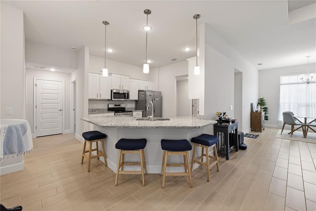 For Sale: $385,000 (4 beds, 3 baths, 2265 Square Feet)