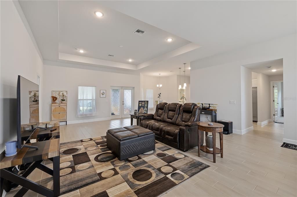 For Sale: $385,000 (4 beds, 3 baths, 2265 Square Feet)
