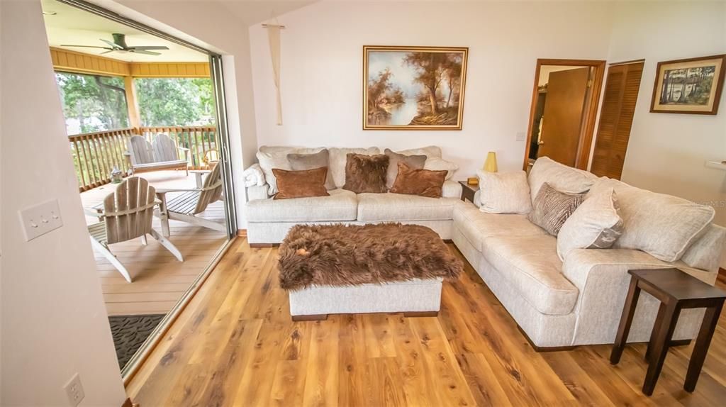 For Sale: $479,900 (3 beds, 2 baths, 2260 Square Feet)