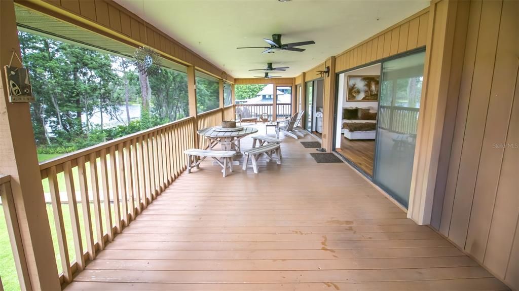 For Sale: $479,900 (3 beds, 2 baths, 2260 Square Feet)