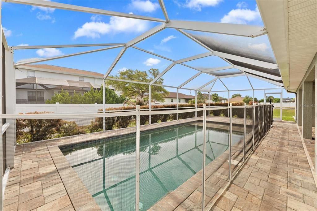 For Sale: $450,000 (4 beds, 2 baths, 2330 Square Feet)