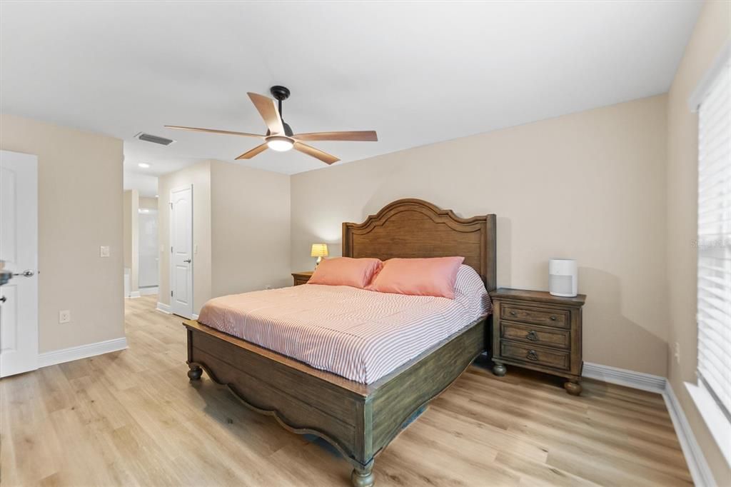 For Sale: $450,000 (4 beds, 2 baths, 2330 Square Feet)