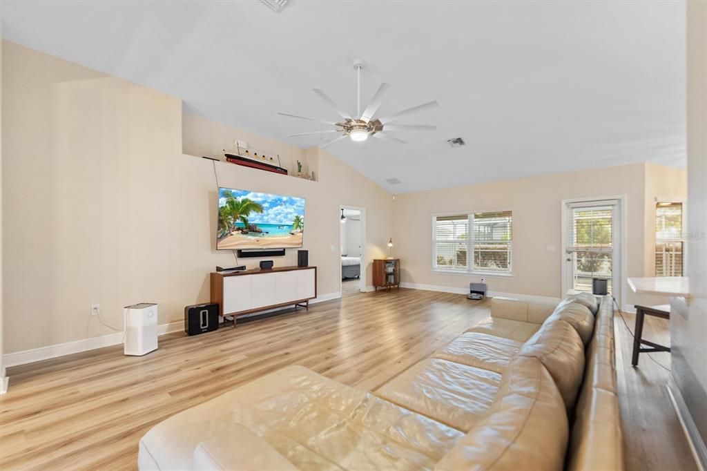 For Sale: $450,000 (4 beds, 2 baths, 2330 Square Feet)