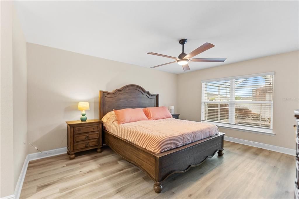 For Sale: $450,000 (4 beds, 2 baths, 2330 Square Feet)