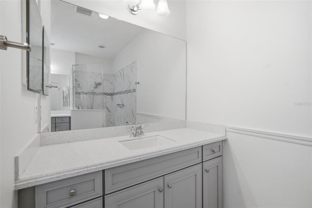 En Venta: $330,000 (2 camas, 2 baños, 1452 Pies cuadrados)