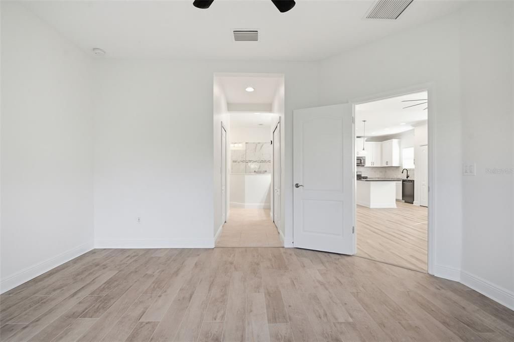 En Venta: $330,000 (2 camas, 2 baños, 1452 Pies cuadrados)