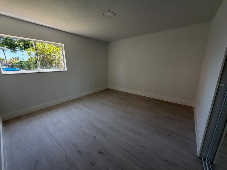 For Sale: $319,000 (2 beds, 2 baths, 1235 Square Feet)