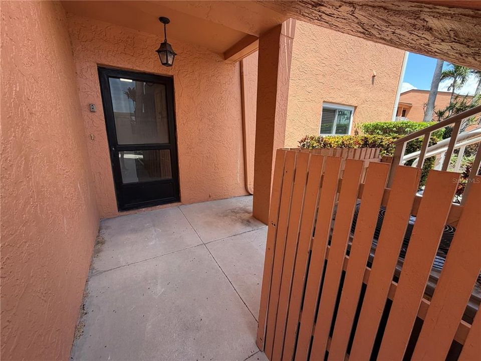 For Sale: $319,000 (2 beds, 2 baths, 1235 Square Feet)