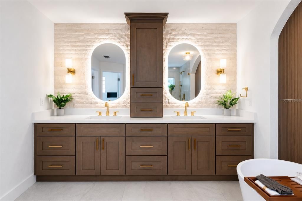 For Sale: $1,025,000 (4 beds, 4 baths, 3082 Square Feet)