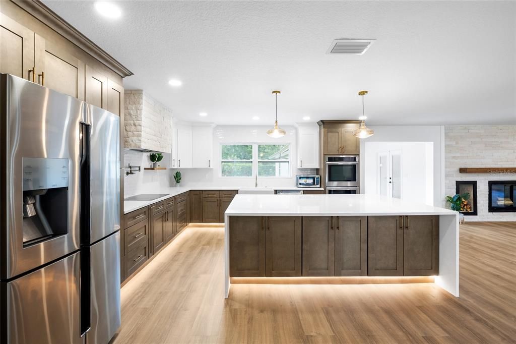 For Sale: $1,025,000 (4 beds, 4 baths, 3082 Square Feet)