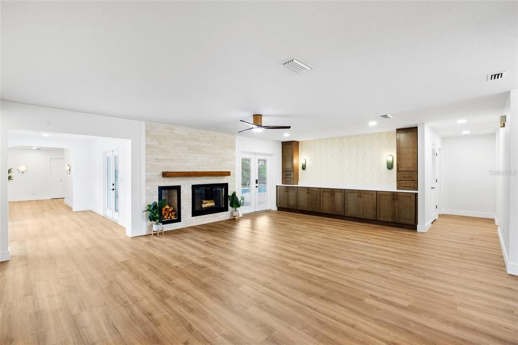 For Sale: $1,025,000 (4 beds, 4 baths, 3082 Square Feet)