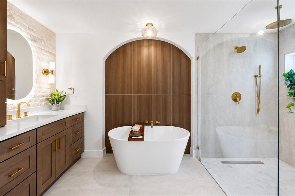 For Sale: $1,025,000 (4 beds, 4 baths, 3082 Square Feet)