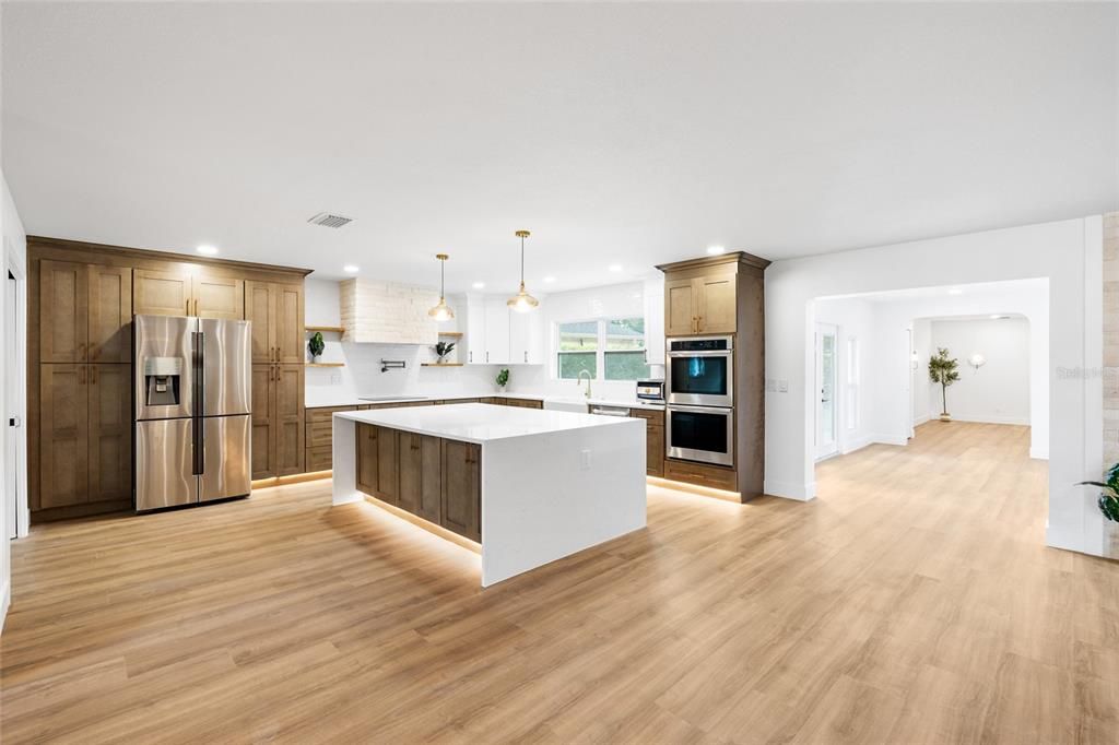 For Sale: $1,025,000 (4 beds, 4 baths, 3082 Square Feet)