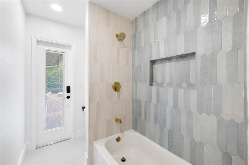 For Sale: $1,025,000 (4 beds, 4 baths, 3082 Square Feet)