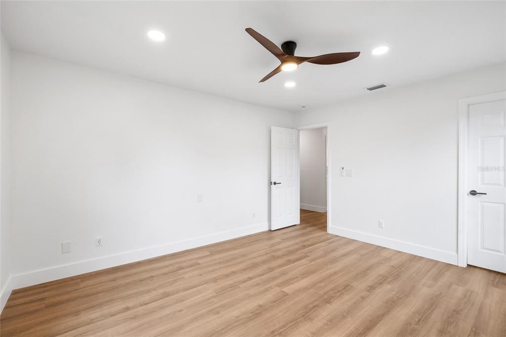 For Sale: $1,025,000 (4 beds, 4 baths, 3082 Square Feet)