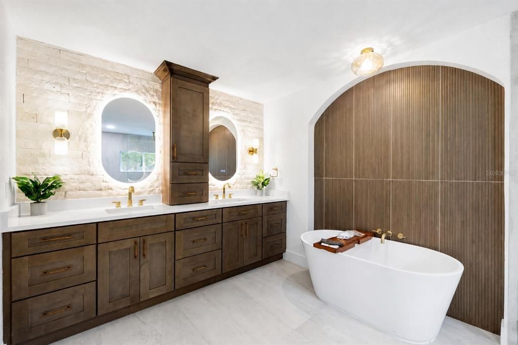 For Sale: $1,025,000 (4 beds, 4 baths, 3082 Square Feet)