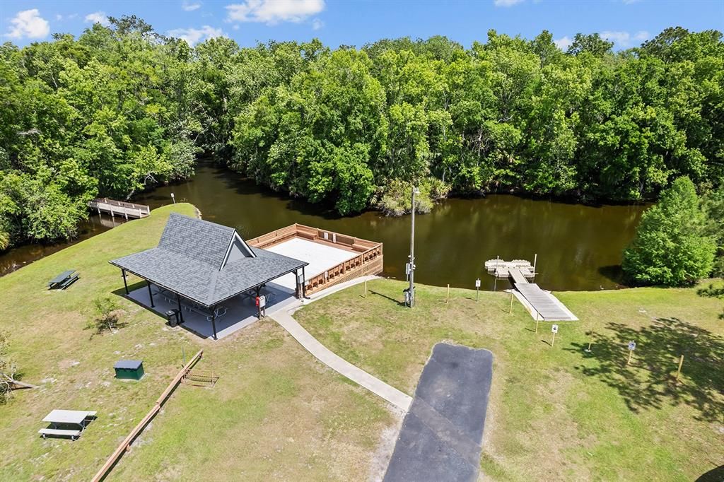 En Venta: $559,900 (4 camas, 2 baños, 1908 Pies cuadrados)