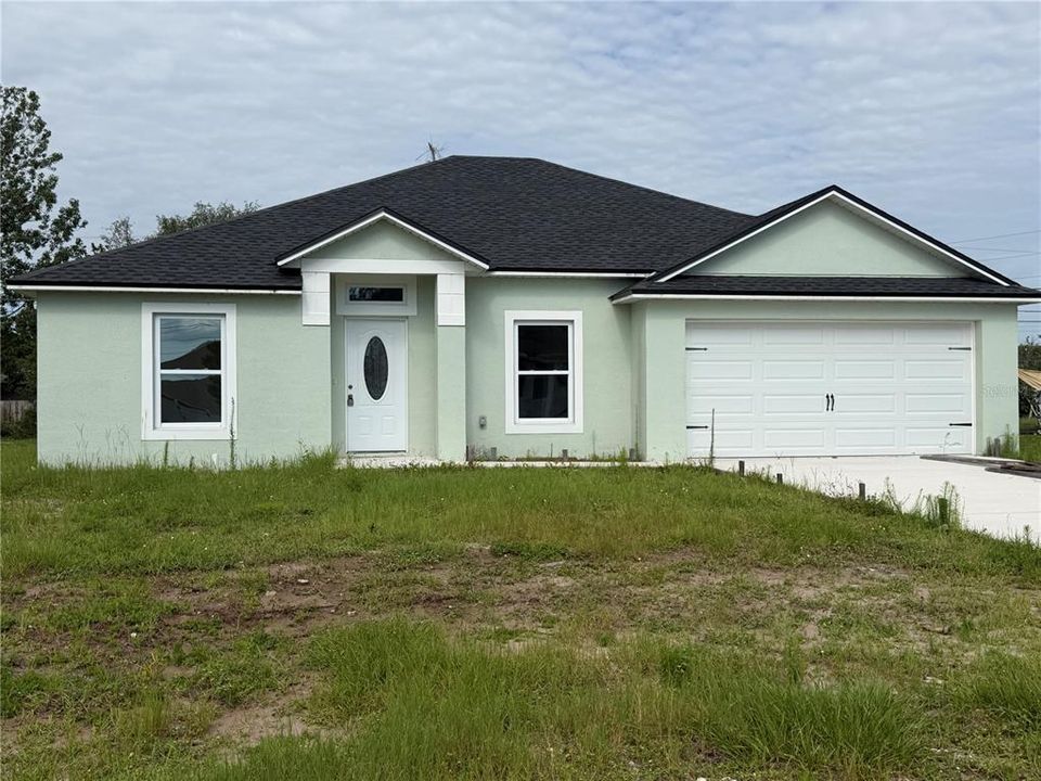 For Sale: $349,999 (4 beds, 2 baths, 1600 Square Feet)