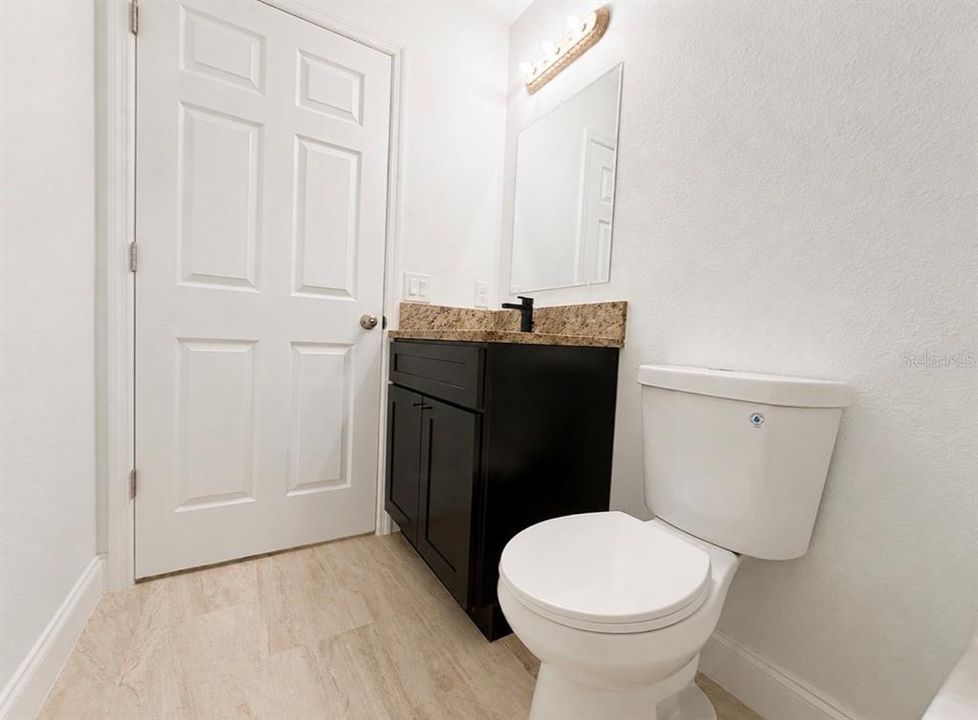 For Sale: $349,999 (4 beds, 2 baths, 1600 Square Feet)