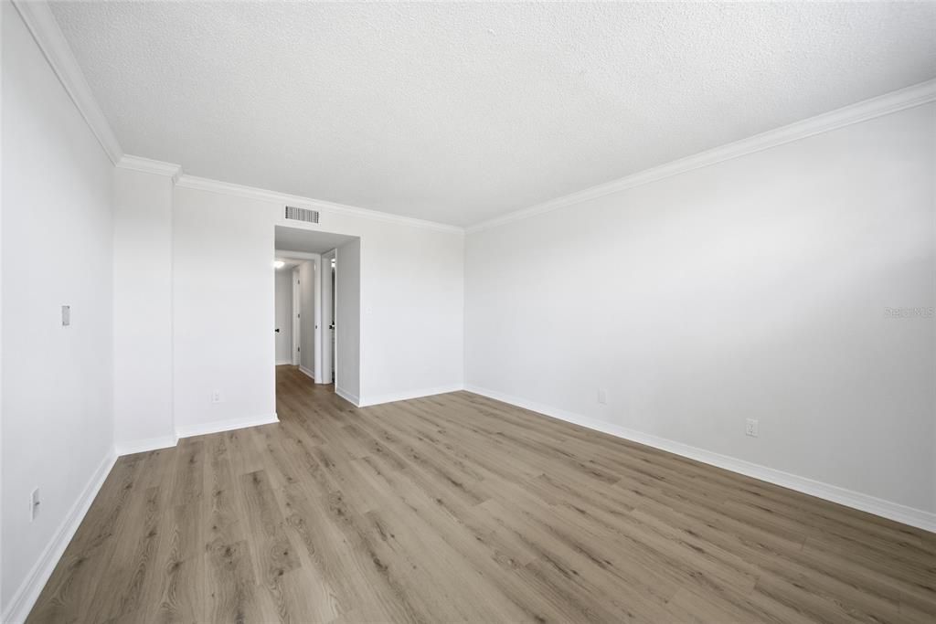 На продажу: $128,000 (2 спален, 2 ванн, 1035 Квадратных фут)