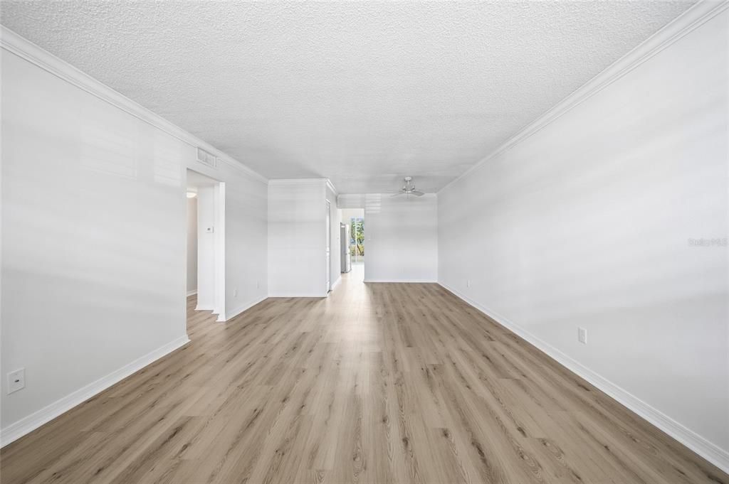 На продажу: $128,000 (2 спален, 2 ванн, 1035 Квадратных фут)