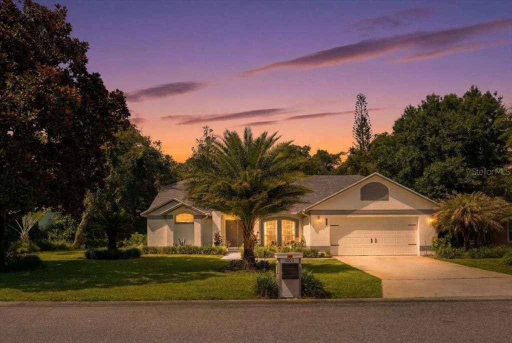 For Sale: $359,900 (3 beds, 2 baths, 1997 Square Feet)