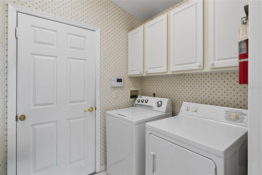 For Sale: $359,000 (2 beds, 2 baths, 1645 Square Feet)