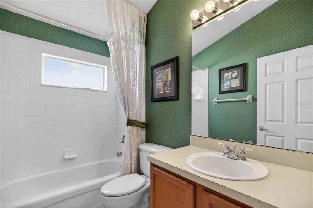 For Sale: $359,000 (2 beds, 2 baths, 1645 Square Feet)