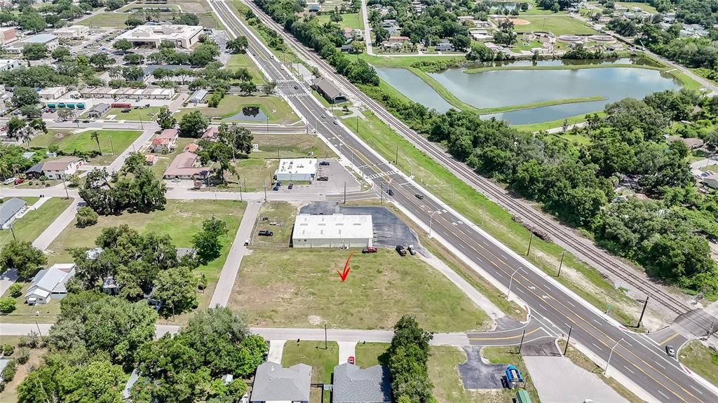 待售: $579,000 (0.83 acres)