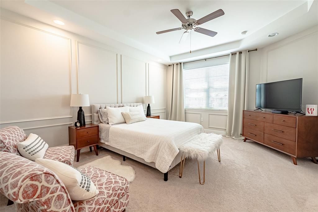 For Sale: $550,000 (3 beds, 3 baths, 2416 Square Feet)